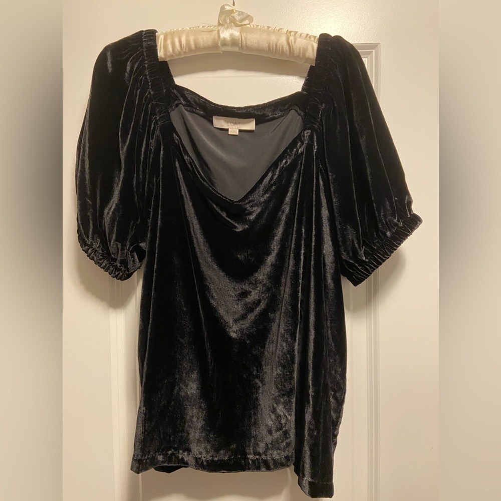 Loft XXL Velvety Black Top NWOT